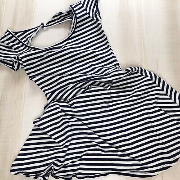 American Eagle Dress - Picture 2 of 3